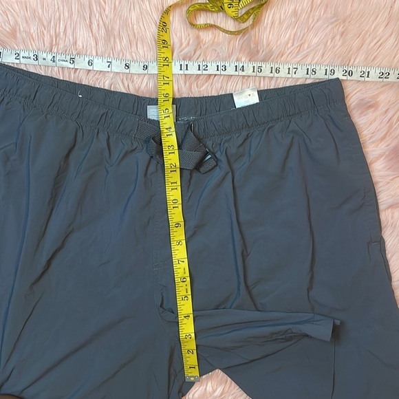 Columbia‎ Sportswear Company Woman’s Gray Bermuda Active Pants Size XXL - Picture 6 of 7